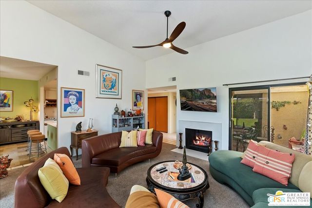 1326 N Tiffany Circle, Palm Springs CA: https://media.crmls.org/mediaz/bc6ab643-bf1e-427f-b75f-0f135accf511.jpg
