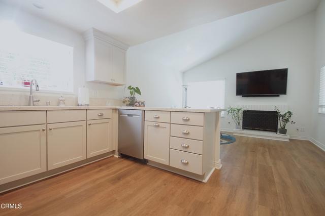 Detail Gallery Image 7 of 20 For 6464 San Como Ln, Camarillo,  CA 93012 - 2 Beds | 2 Baths