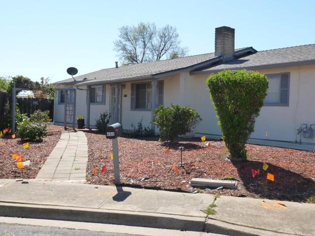 460 SE Jeremy Court, Oakdale CA: https://media.crmls.org/mediaz/bc6c31be-cbd2-4a7c-88f0-4f89eb38deb4.jpg