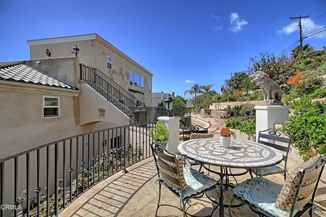 6153 Cobblestone Drive, Ventura CA: https://media.crmls.org/mediaz/bc6c58e9-5920-42dd-abc5-a0d2be54e3c3.jpg