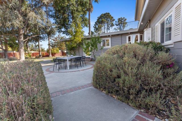 510 Sunnymount Avenue, Sunnyvale CA: https://media.crmls.org/mediaz/bc6c59b2-1375-4c9c-8ccd-d92c4f3b3d45.jpg