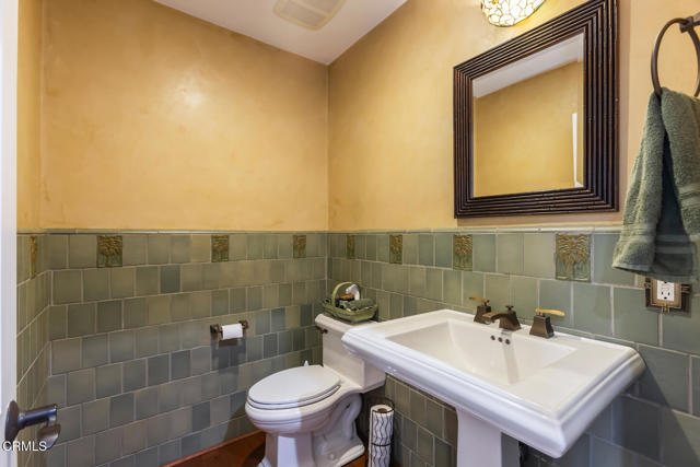3626 Saint Elizabeth Road, Glendale CA: https://media.crmls.org/mediaz/bc6c5cbc-5bc5-4ac6-93ae-30200ff6eb6e.jpg