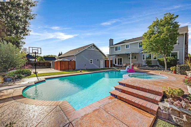 1153 Sherry Way, Livermore CA: https://media.crmls.org/mediaz/bc6cec75-b883-47aa-8f2f-0a00a22856c8.jpg