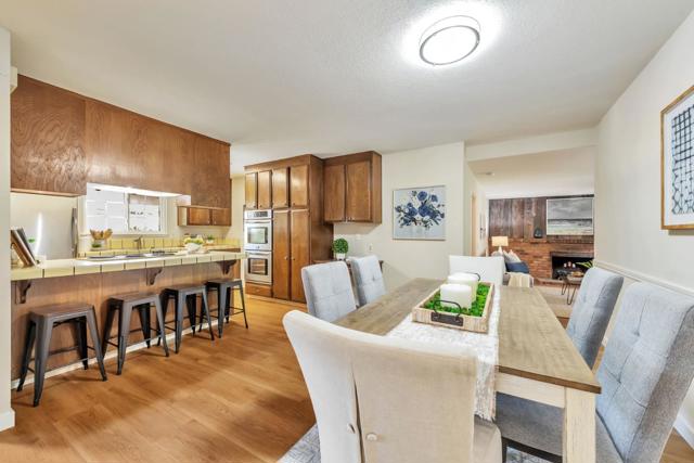 411 Royale Park Drive, San Jose CA: https://media.crmls.org/mediaz/bc6d0f97-8ee0-4fc5-8b9d-e0351486bd82.jpg
