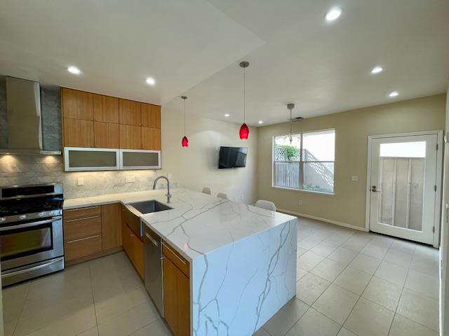 112 Concord Circle, Mountain View CA: https://media.crmls.org/mediaz/bc6d5712-d580-469d-8091-aefe2682a052.jpg