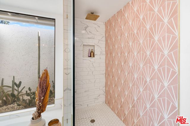 74060 Setting Sun Trail, Palm Desert CA: https://media.crmls.org/mediaz/bc6da19e-27fe-456d-8cce-a92f26a67763.jpg