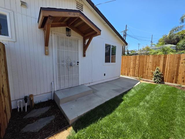 Detail Gallery Image 22 of 23 For 2040 Earl St #B,  San Diego,  CA 92113 - 2 Beds | 1 Baths