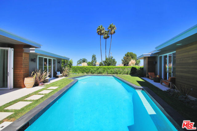 3054 Elvido Drive, Los Angeles CA: https://media.crmls.org/mediaz/bc6deaa1-bbfe-4116-8f56-41e8df6469bb.jpg