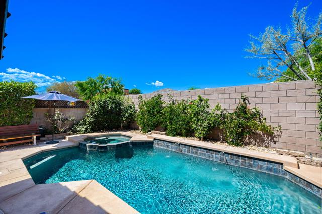 45315 Coldbrook Lane, La Quinta CA: https://media.crmls.org/mediaz/bc6e0d7b-3be7-4593-9761-859730941119.jpg
