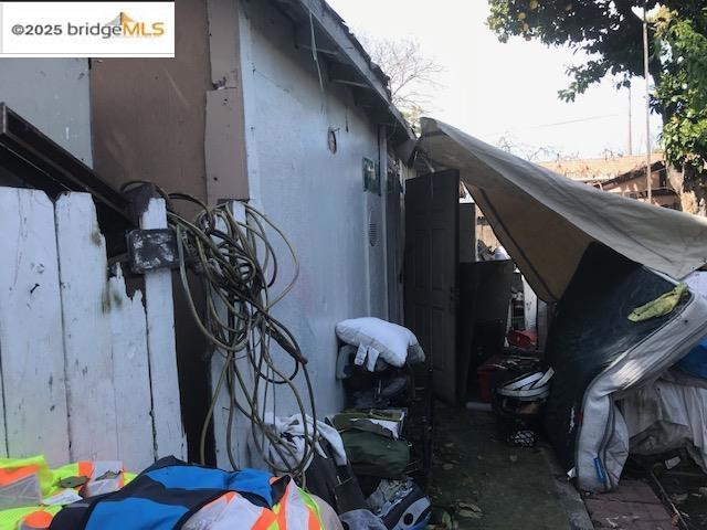 22807 Alice, Hayward CA: https://media.crmls.org/mediaz/bc6e3031-01a3-42be-aa1b-5cbcd412c646.jpg