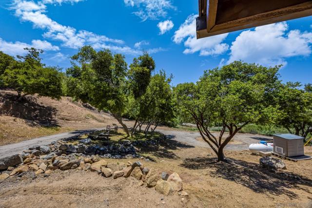 10649 Boulder Creek Rd, Descanso CA: https://media.crmls.org/mediaz/bc6e75fa-0912-4757-8ad4-5d8401ae7dc9.jpg
