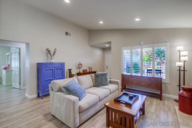 10970 Shy Bird Ln, San Diego CA: https://media.crmls.org/mediaz/bc6f893f-95f9-464b-9c5a-46c449d38bb7.jpg