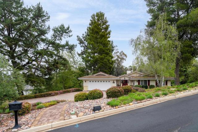 16327 Woodson View Rd, Poway CA: https://media.crmls.org/mediaz/bc7050b0-cf12-4623-a7b4-30a22ccff5cc.jpg