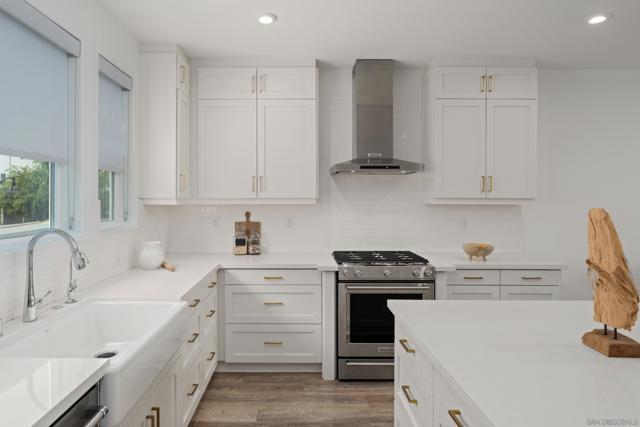 2731 Via Avella, San Diego CA: https://media.crmls.org/mediaz/bc70e618-b9dd-44d3-99e7-5888ed5608a0.jpg