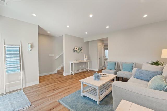4239 Sea Pines Court, Capitola CA: https://media.crmls.org/mediaz/bc72002b-da06-4742-b0f8-157a474bab9b.jpg