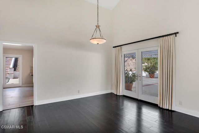 4183 Churchill Drive, Newbury Park CA: https://media.crmls.org/mediaz/bc726b31-6e91-4c03-b4a8-da9fb45af135.jpg