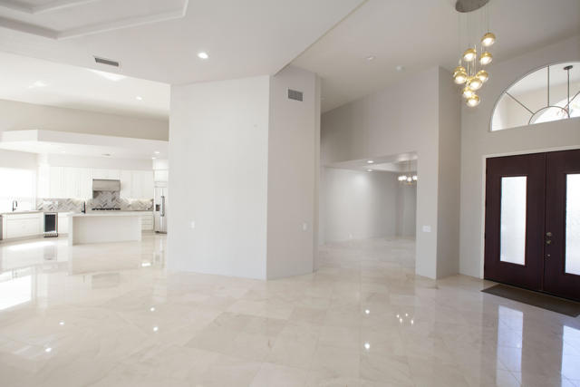 79015 Via San Clara, La Quinta CA: https://media.crmls.org/mediaz/bc72aafc-eb66-45eb-a98c-e4206ae17732.jpg