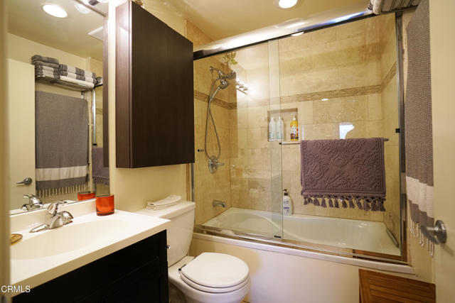 1325 Linda Rosa Avenue, Los Angeles CA: https://media.crmls.org/mediaz/bc72ca2b-de8d-47f9-a436-fe8f6bf6fcec.jpg