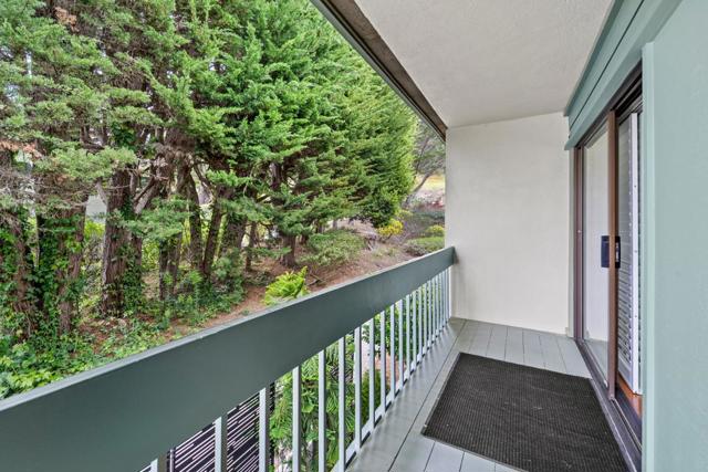 95 High Meadow Lane, Carmel CA: https://media.crmls.org/mediaz/bc72e362-ab7e-41e9-a9ff-98ba35fbafb3.jpg