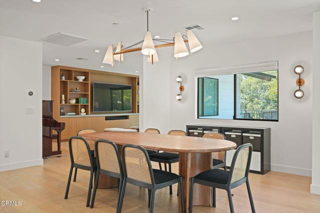 624 Camino Cerrado, South Pasadena CA: https://media.crmls.org/mediaz/bc74562f-e2c4-4a36-a08d-bf09e2dc5c59.jpg