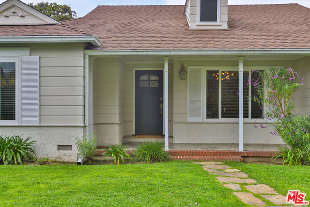 4271 Riverton Avenue photo 2