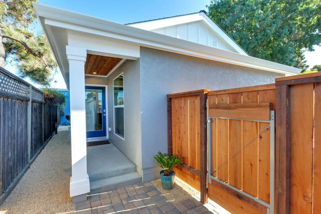 930 Magnolia Drive, Alameda CA: https://media.crmls.org/mediaz/bc751068-4303-4fa9-a86c-3e389a427aaf.jpg