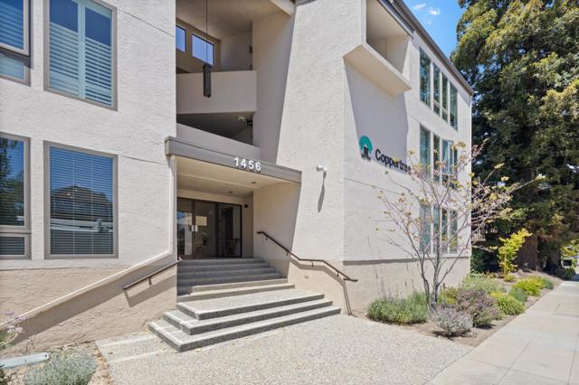 1456 San Carlos Avenue, San Carlos CA: https://media.crmls.org/mediaz/bc7515ea-d5fa-4640-bdc1-1cd01cff7c28.jpg