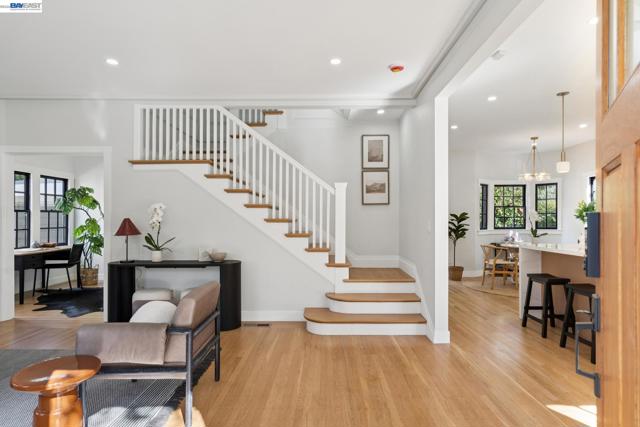 Image 3 of 45 For 800 Trestle Glen Rd