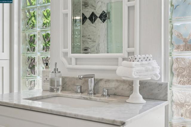 3231 Camino Colorados, Lafayette CA: https://media.crmls.org/mediaz/bc7524ce-347a-41b0-9a2b-580e064e7d8d.jpg