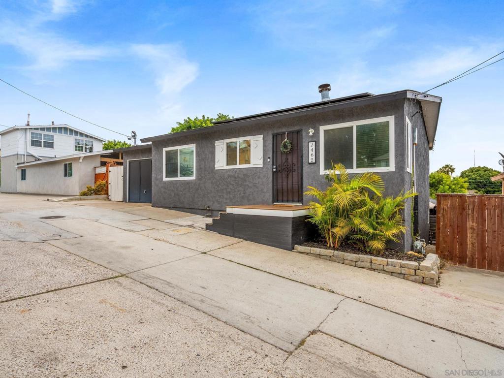 2462 44th - photo 2