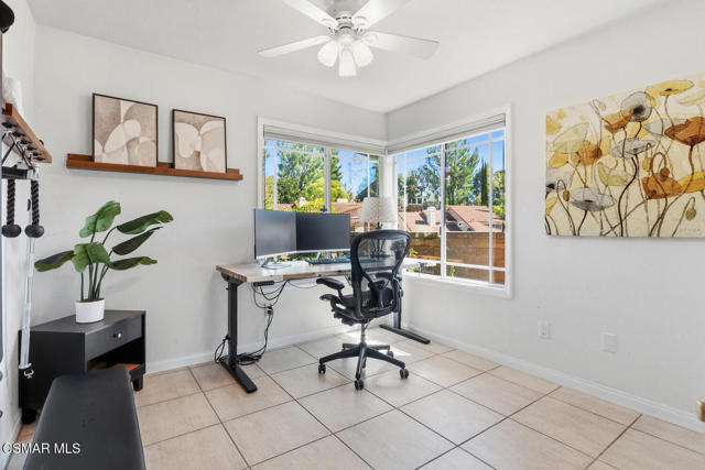 5625 Maricopa Drive, Simi Valley CA: https://media.crmls.org/mediaz/bc76422c-baa1-4a4a-8177-cabbee79812c.jpg