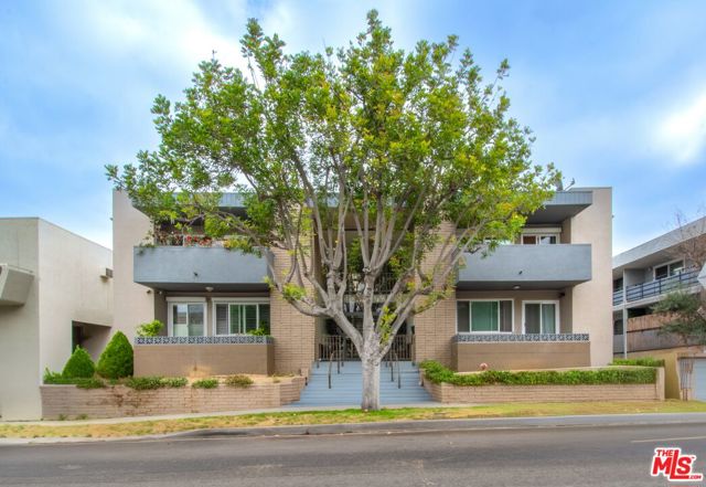 6610 Springpark Ave #8, Los Angeles, CA 90056