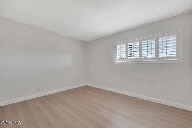 839 Jenny Drive, Newbury Park CA: https://media.crmls.org/mediaz/bc7760f0-c788-4519-b92f-c8e3e6b22609.jpg