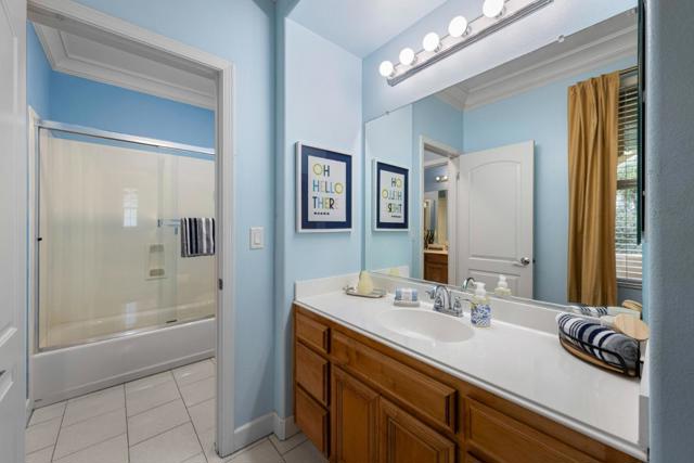 2555 Muirfield Way, Gilroy CA: https://media.crmls.org/mediaz/bc77d61f-3f1d-471a-8f5a-56352e143227.jpg