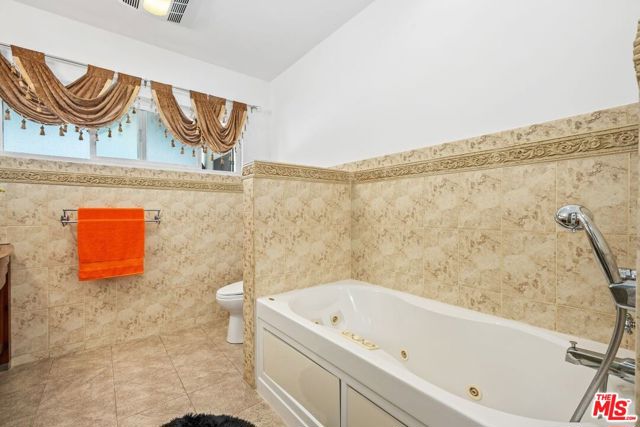5905 S Chariton Avenue, Los Angeles CA: https://media.crmls.org/mediaz/bc783e7e-5daf-40f8-9d70-3f9192332a9a.jpg