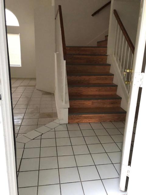 1507 Capitol Circle, Stockton CA: https://media.crmls.org/mediaz/bc785360-a6aa-4a09-a4c8-de0bf891e396.jpg