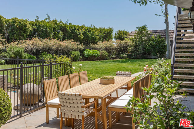 1756 Correa Way, Los Angeles CA: https://media.crmls.org/mediaz/bc78c02d-d1fb-420a-ae60-99875f7829ba.jpg