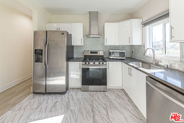 801 N Alexandria Avenue, Los Angeles CA: https://media.crmls.org/mediaz/bc78c3ec-65a0-4894-a22a-ecc1fbadfc28.jpg