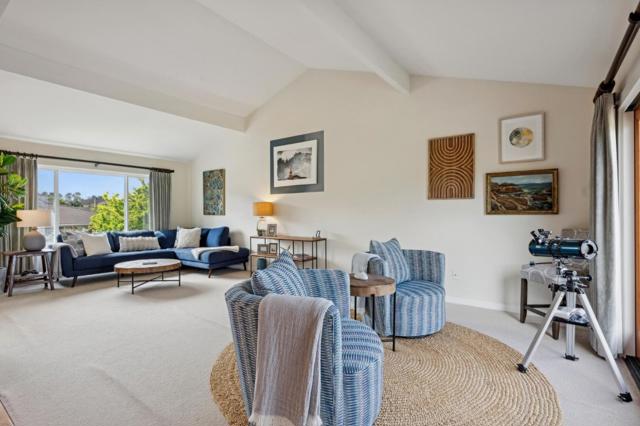 624 Terrace Avenue, Half Moon Bay CA: https://media.crmls.org/mediaz/bc79147a-30e1-40ad-9994-a102043aad05.jpg