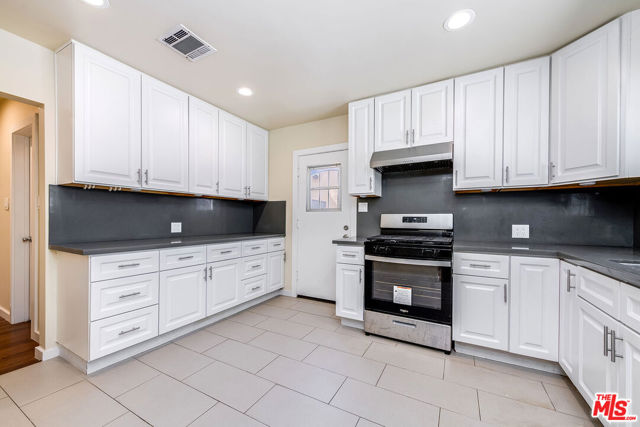 13428 Friar Street photo 6