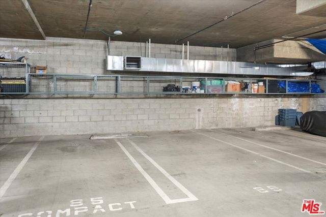 5935 Playa Vista Drive, Playa Vista CA: https://media.crmls.org/mediaz/bc79e8ec-c449-4b3b-8542-5c73c03cb3a3.jpg