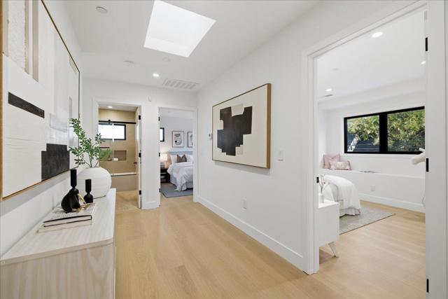 852 La Para Avenue, Palo Alto CA: https://media.crmls.org/mediaz/bc7a75db-f16c-4ee7-8b6e-c4af3eb9fbfc.jpg