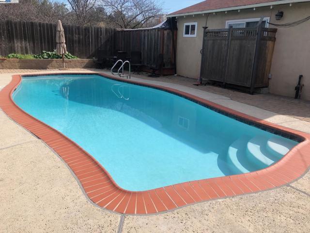 Image 21 of 24 For 3086 Greenview Dr