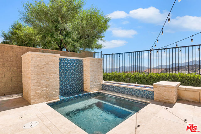 11945 Mirabel Way, Porter Ranch CA: https://media.crmls.org/mediaz/bc7b2c80-c92a-44ea-90d0-e2311e24248a.jpg