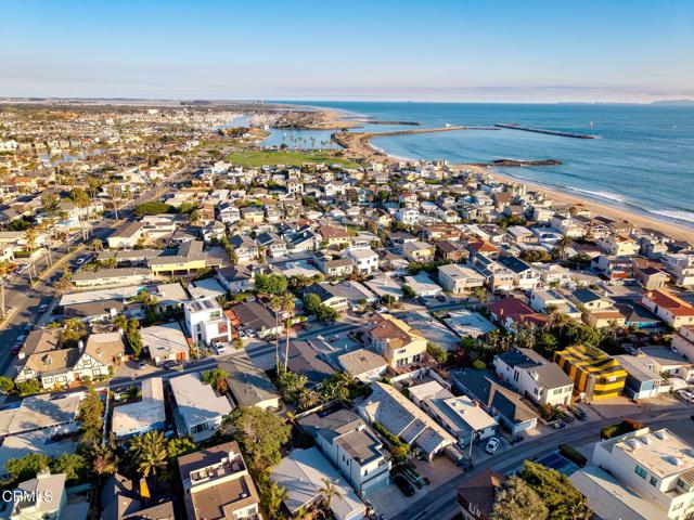 1257 Devon Lane, Ventura CA: https://media.crmls.org/mediaz/bc7beaf9-4bdd-4ae7-aba0-77ece8387f50.jpg