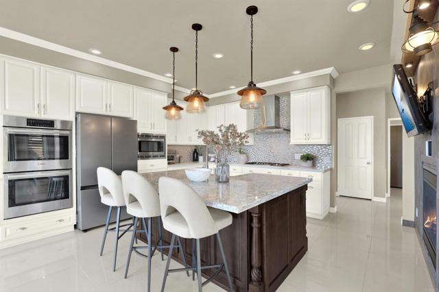 Detail Gallery Image 25 of 65 For 13611 Tradition St, San Diego,  CA 92128 - 4 Beds | 3 Baths