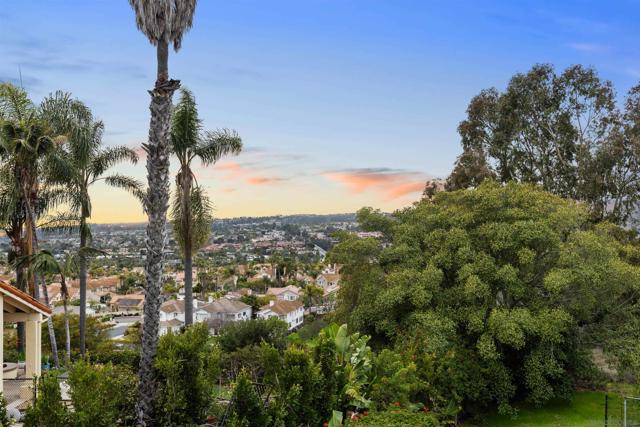 2610 Acuna Ct, Carlsbad CA: https://media.crmls.org/mediaz/bc7c69e9-ac1c-4ae9-b71f-e3460223f1b2.jpg