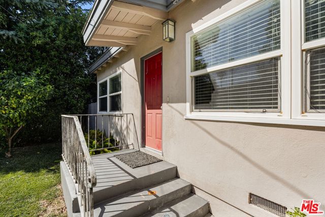 15217 Hartsook Street photo 3