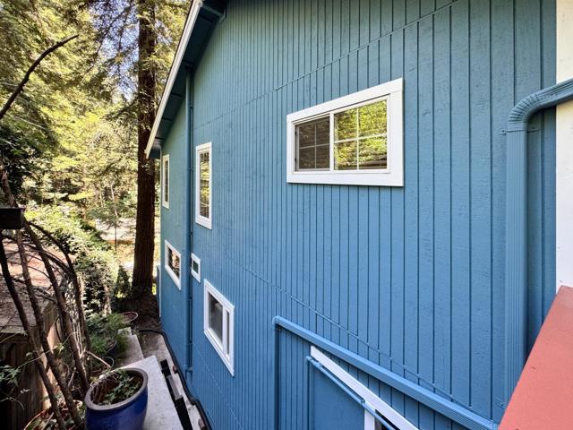 17981 Ogallala Warpath Road, Los Gatos CA: https://media.crmls.org/mediaz/bc7d0644-4742-46f4-b6ae-a251f4c4ab12.jpg
