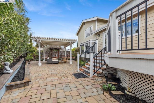 297 Ludlow Pl, San Ramon CA: https://media.crmls.org/mediaz/bc7d2e31-ba83-4aa6-b4f4-39029bba7daa.jpg
